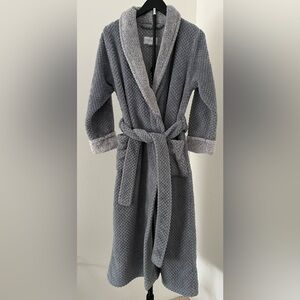 ❄️☕ Cozy Grey Carole Hochman Plush Robe – Ultra Soft & Warm for Winter! ☕❄️